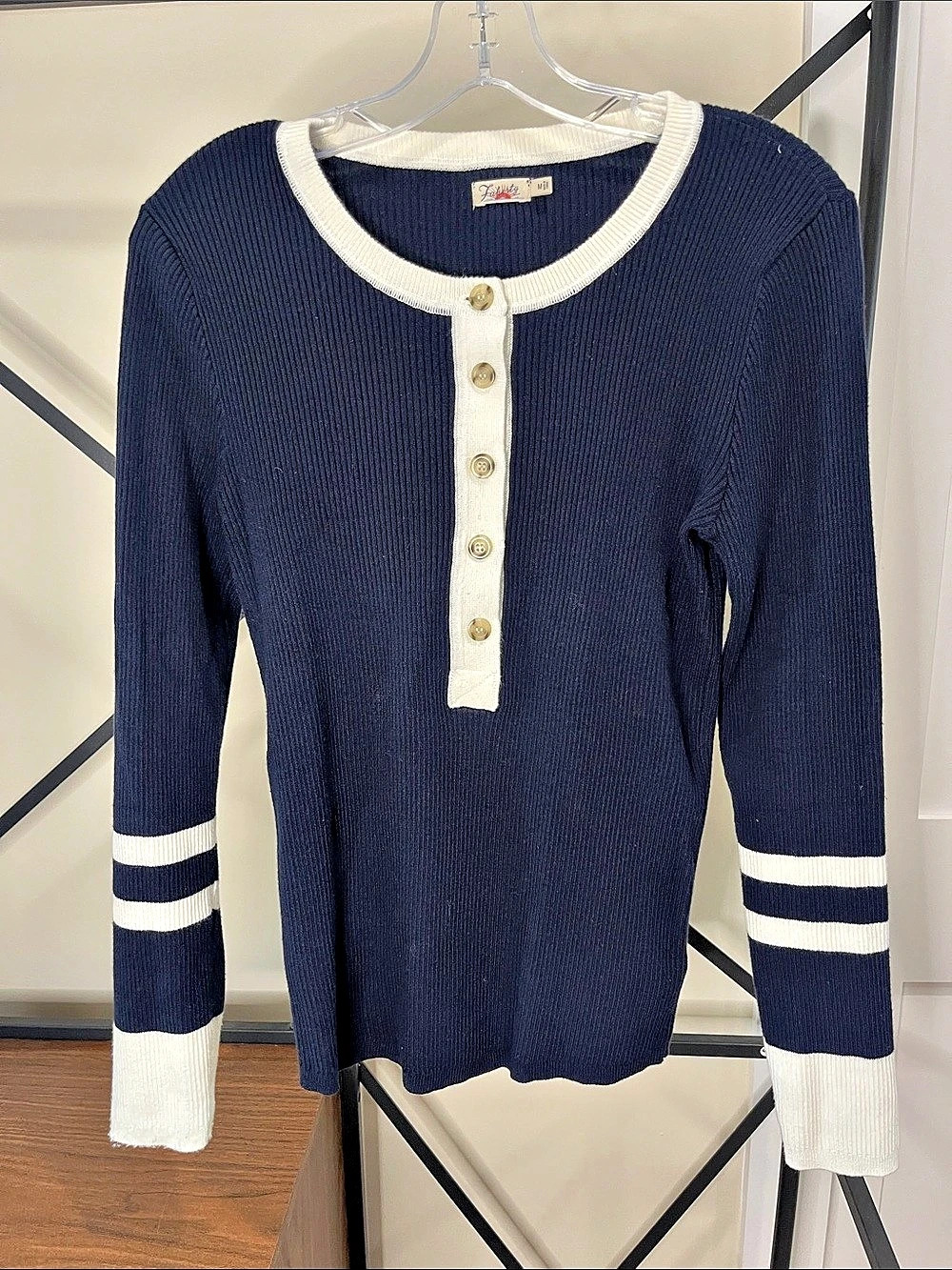Familiarity Striped Crew Neck Sweater in Blue & White Size Medium
